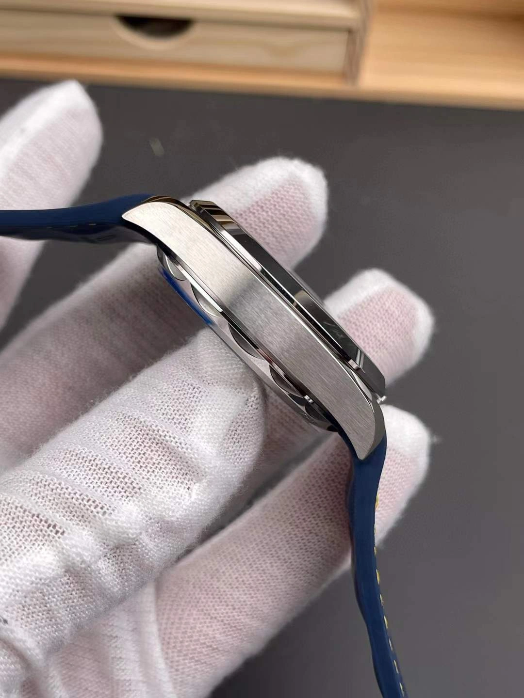 Bold CBD Factory Omega Seamaster Aqua Terra 150M 41mm Blue Dial Smooth Bezel Yellow Seconds Hand (220.12.41.21.03.009) 1:1 Super Clone – Dandong 8900 Movement 244